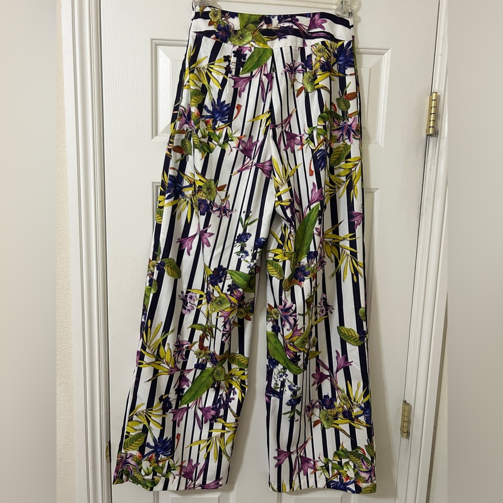 CQbyCQ Wide-Leg Floral and Stripe Print Pants Size S. New, with tags.